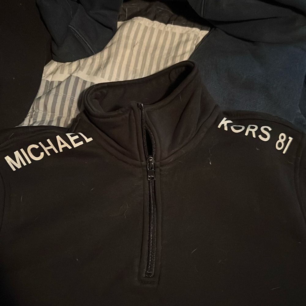 Men’s quarter zip sweatshirt